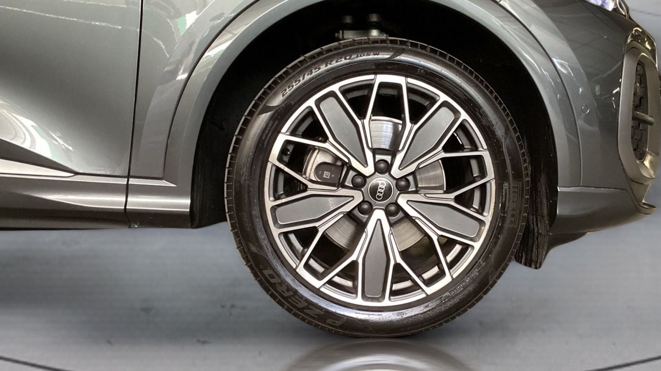 Audi Q5 45 TFSI S-LINE | Guaranteed Warranty | 0 Down Payment