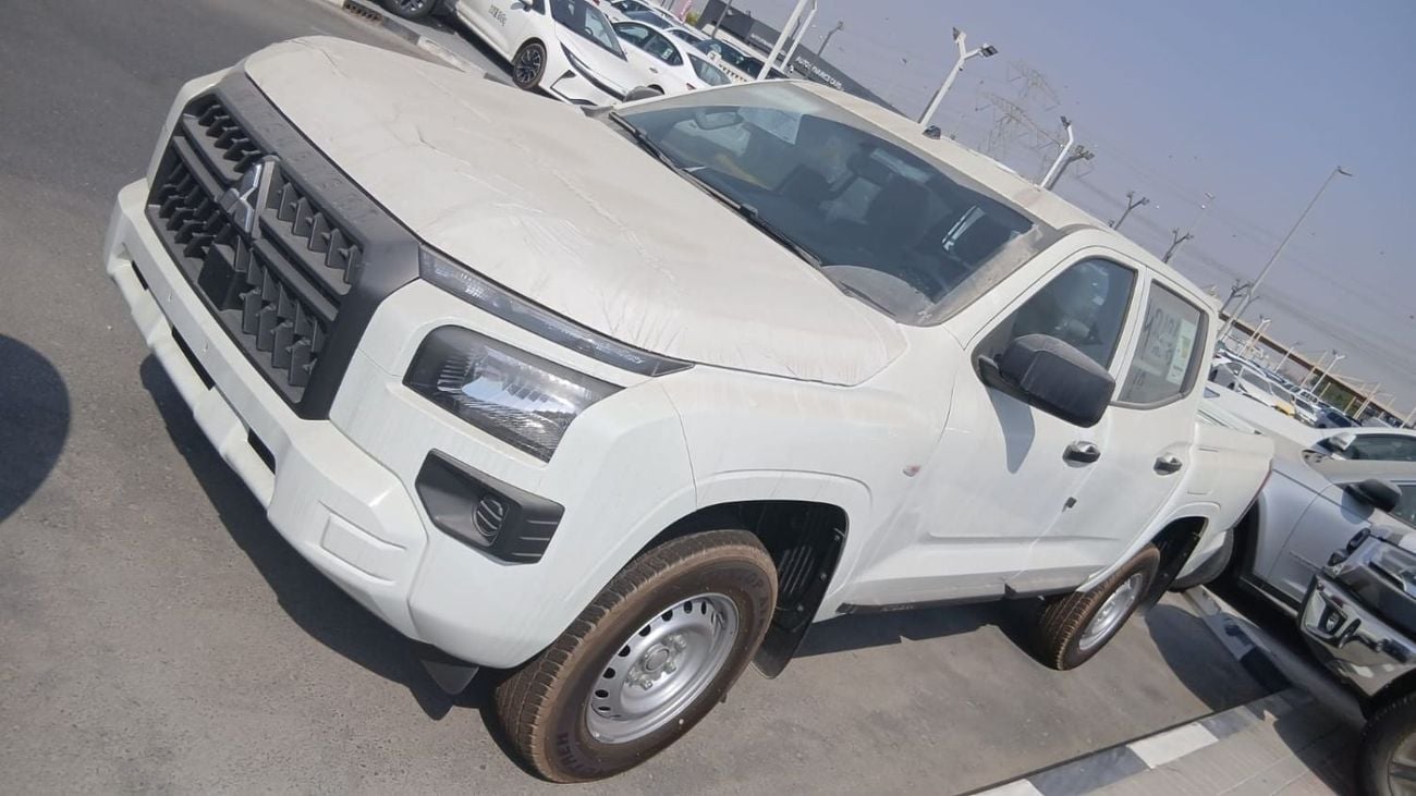 ميتسوبيشي L200 GLX ميتسوبيشي L200 M-Line 2.4 لتر بنزين دفع رباعي | 2026 | مواصفات دول مجلس التعاون الخليجي | للتصدير فق