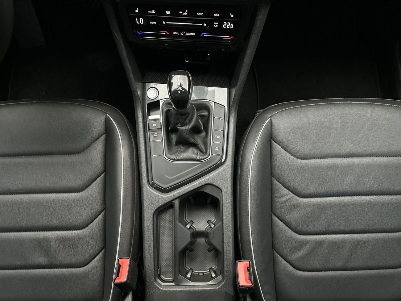 Volkswagen Tiguan LIFE PLUS 1.4L TSI Turbo | Digital Cockpit | Apple CarPlay & Android Auto | Cruise Control | 7-Speed DSG | GCC