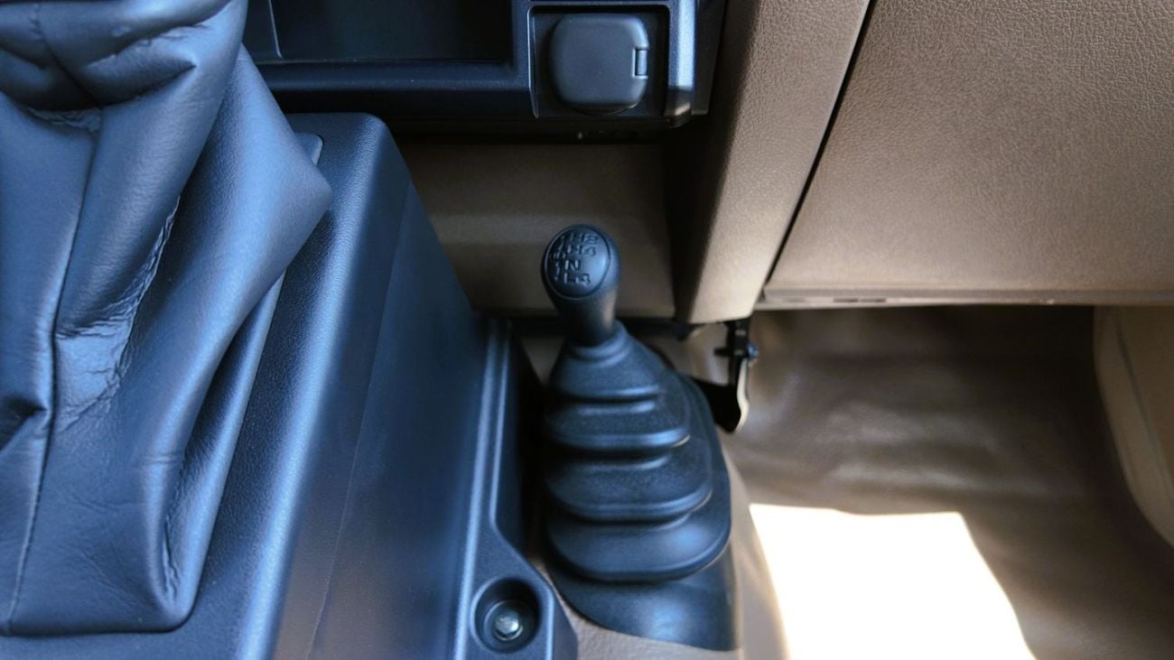 Toyota Land Cruiser Pickup 70 LC79 Double Cab 4.0L 2026
