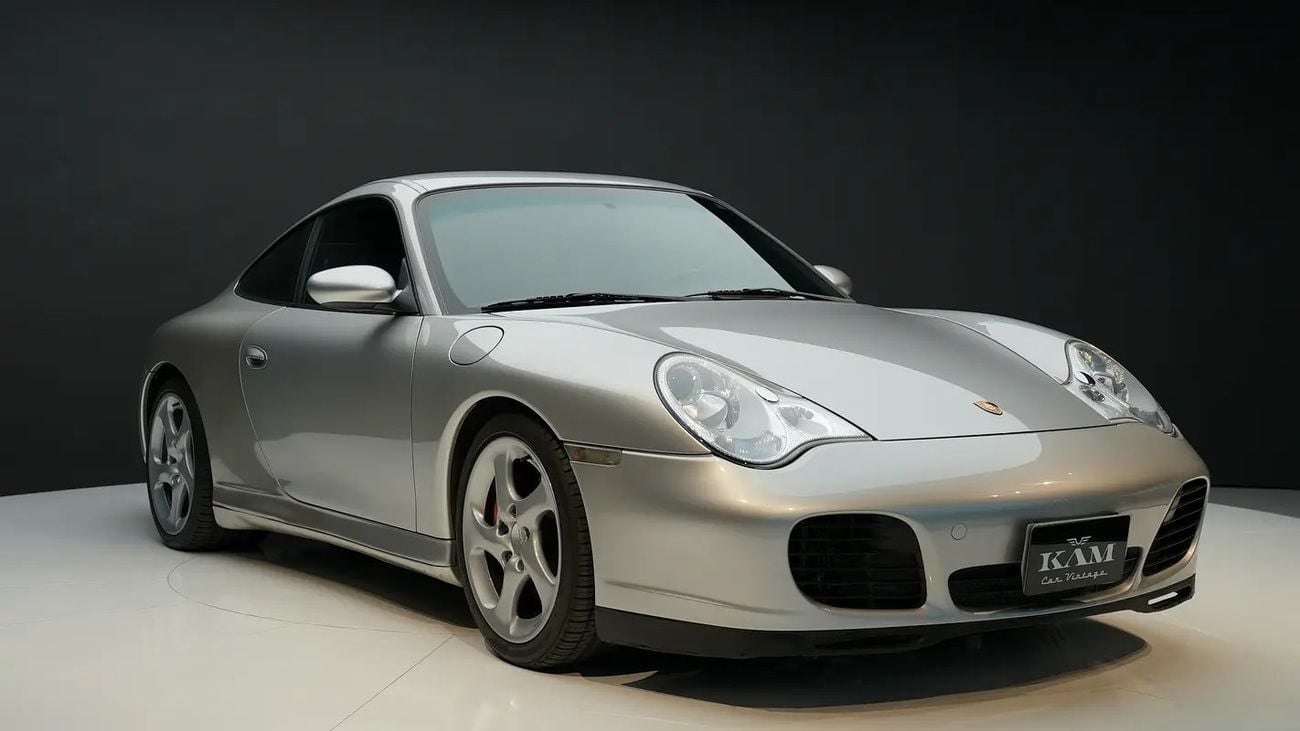 بورش 911 Carrera 4S Japanese Specs