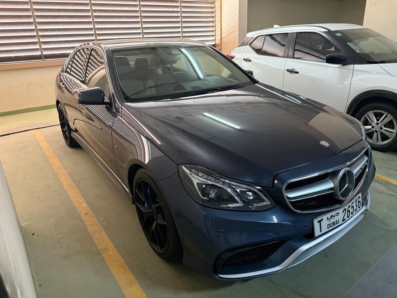 مرسيدس بنز E 350 سبورتس مرسيدس بنز الفئة E - سيارة سيدان ألمانية فاخرة. استمتع بتجربة هندسة ألمانية فائقة، وراحة استثنائية،