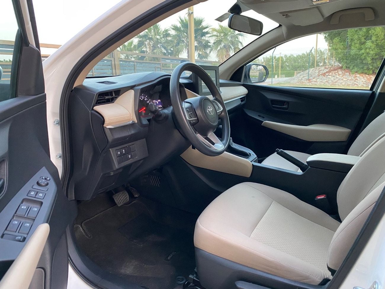 Toyota Yaris E