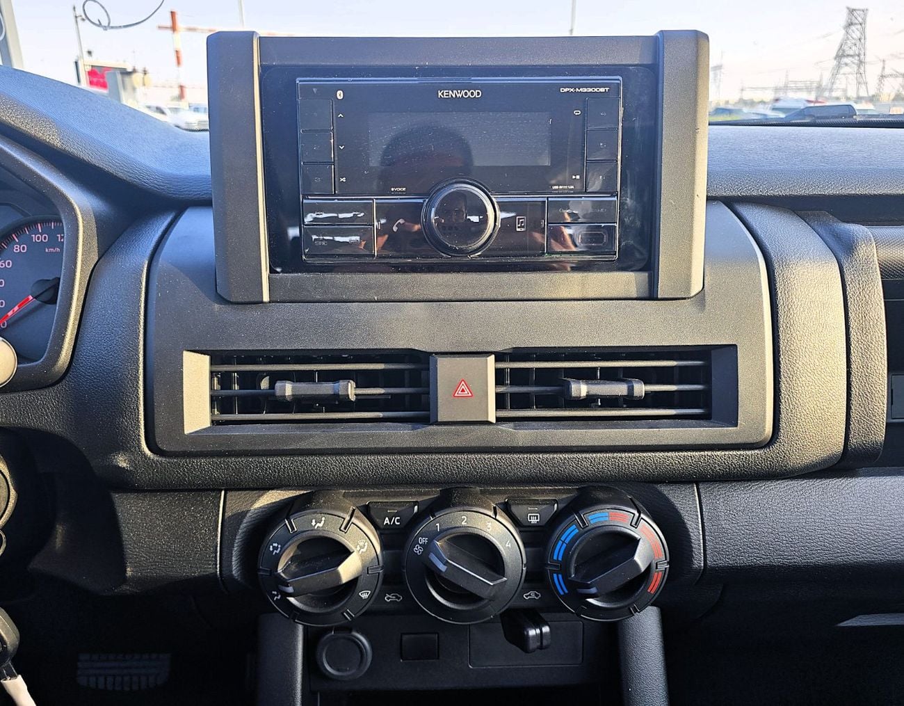 Mitsubishi L200 Mitsubishi L200 Pick Up M_Line Mitsbishi L200 Pick Up 2.4L A/T Diesel 4*4 M_Line GCC White color 2026 Model