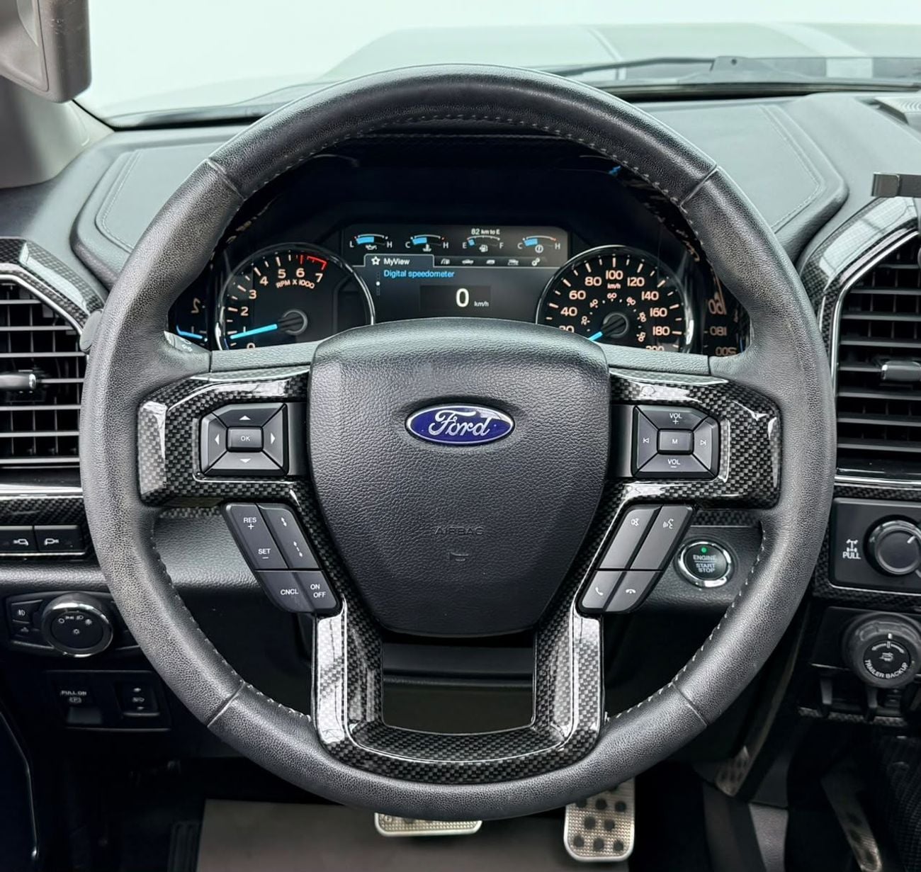 Ford F-150 CREW SHELBY 2018 Ford F150 Shelby, Full Ford Service History, Carbon Fiber Interior, Excellent Condition, GCC