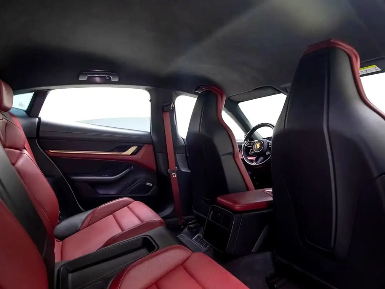 Porsche Taycan TURBO | GCC Spec