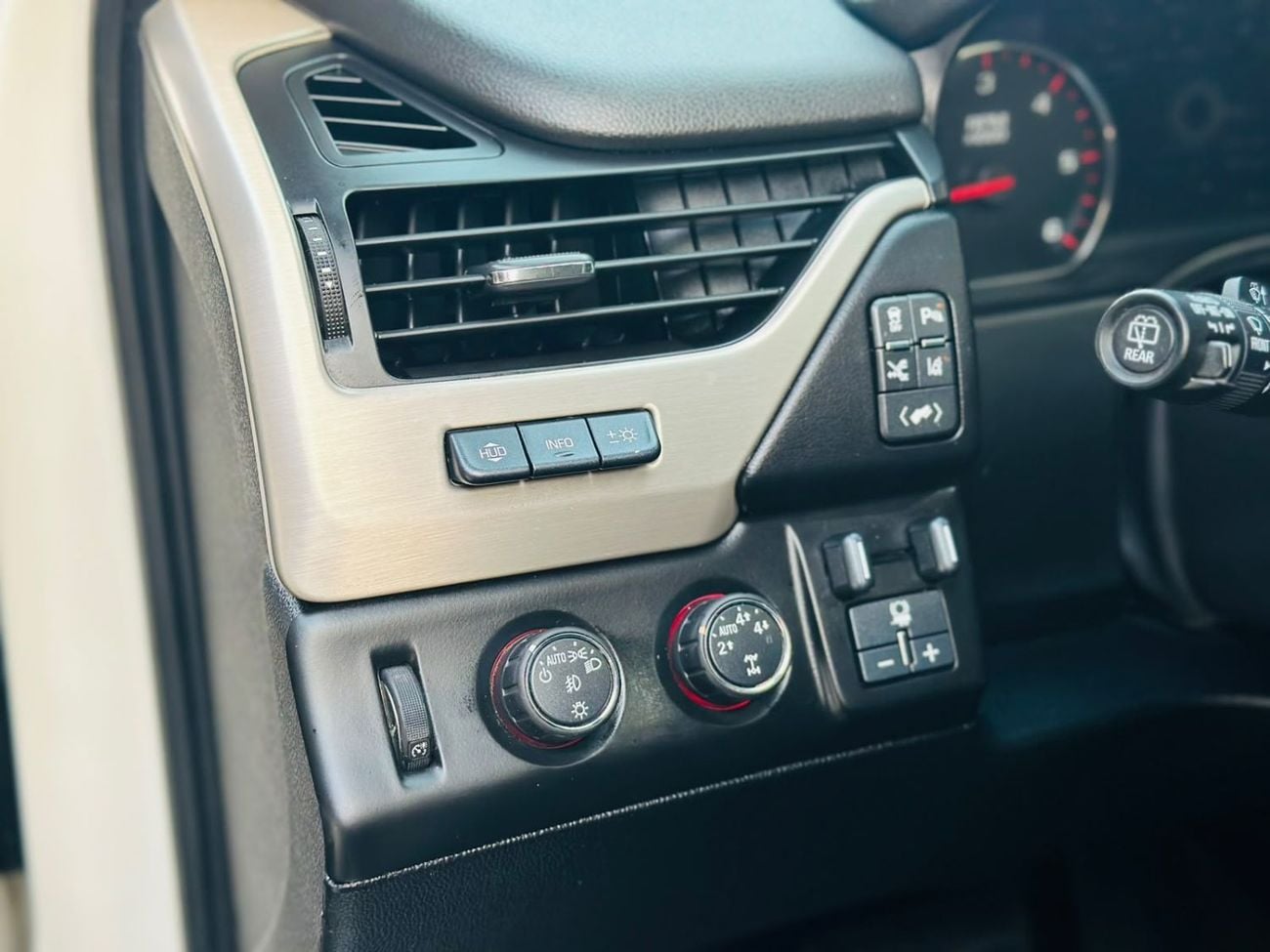 جي أم سي يوكون XL DENALI