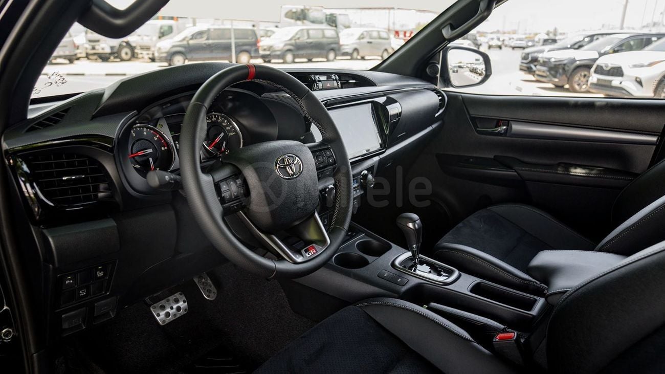 تويوتا هيلوكس GR SPORT TOYOTA HILUX DC