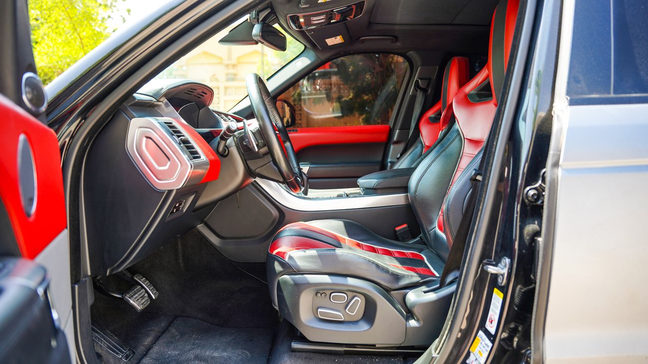 Land Rover Range Rover Sport SVR