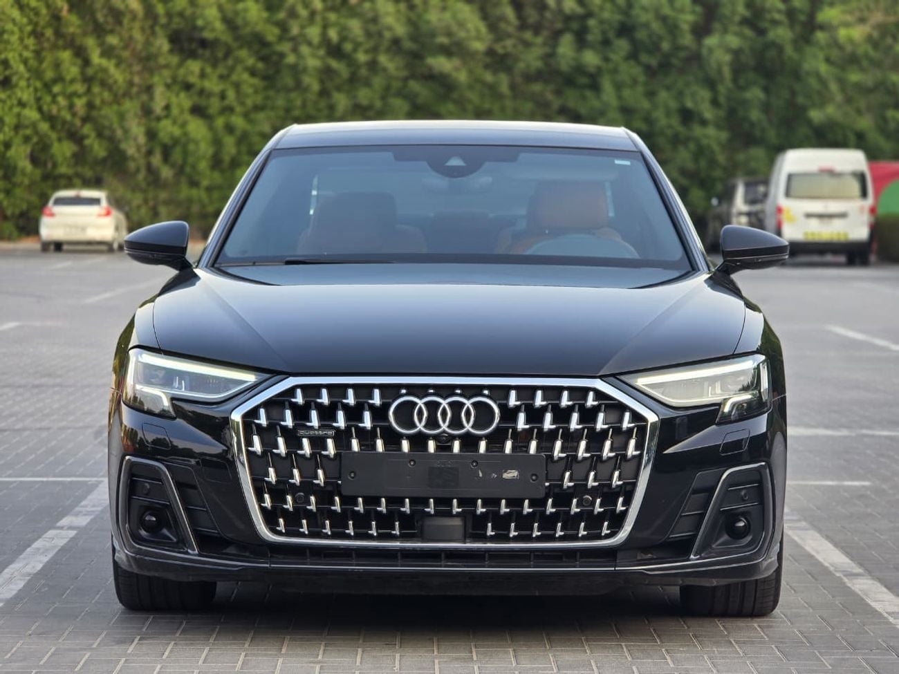أودي A8 55 TFSI أودي A8 موديل 2025 خليجية // طلاء أصلي // خالية من الحوادث // حالة ممتازة