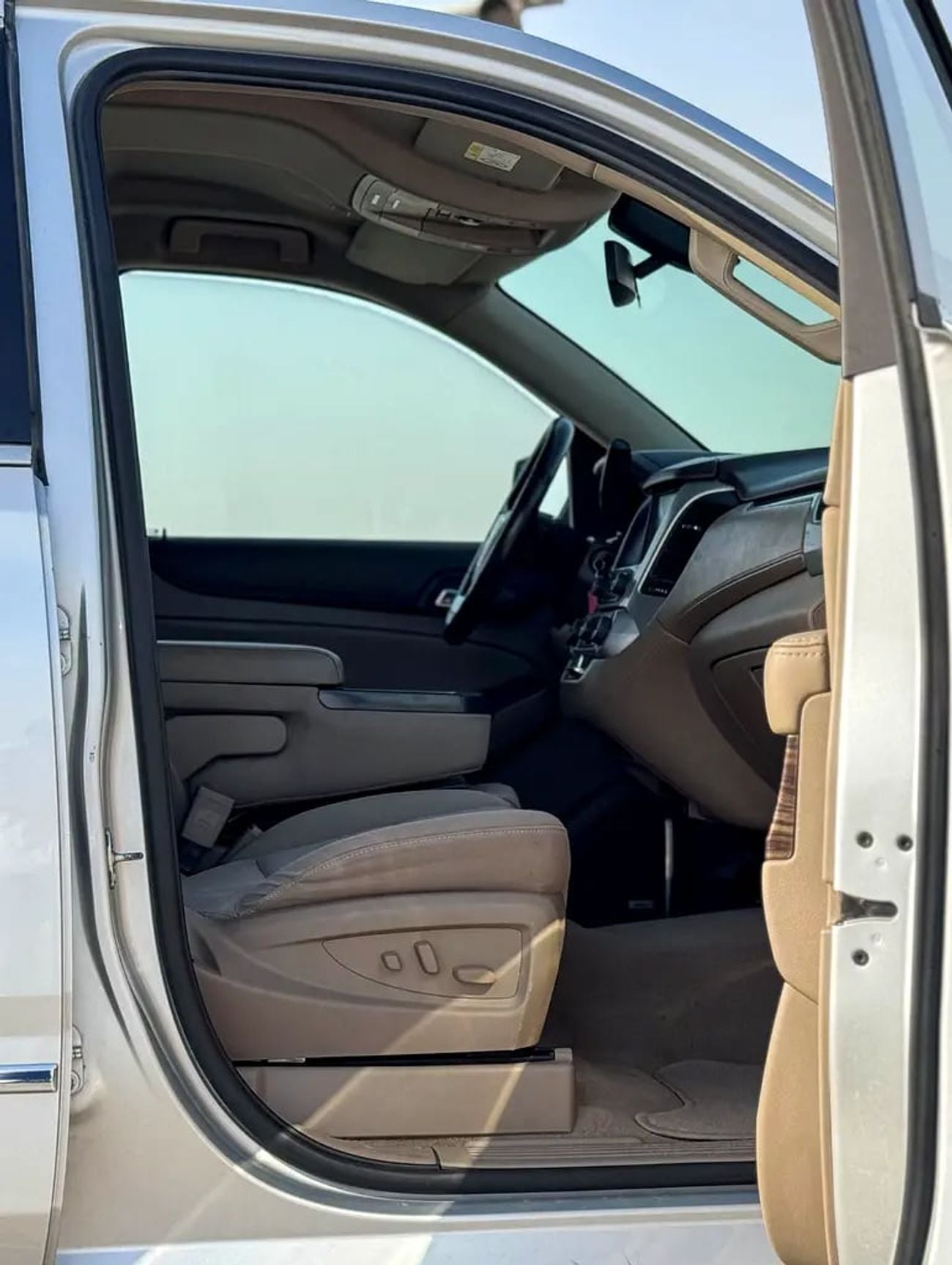 جي أم سي يوكون SLE XL | SLE 5.3L | Model, GCC | Excellent Condition | Monthly Installment 1,142