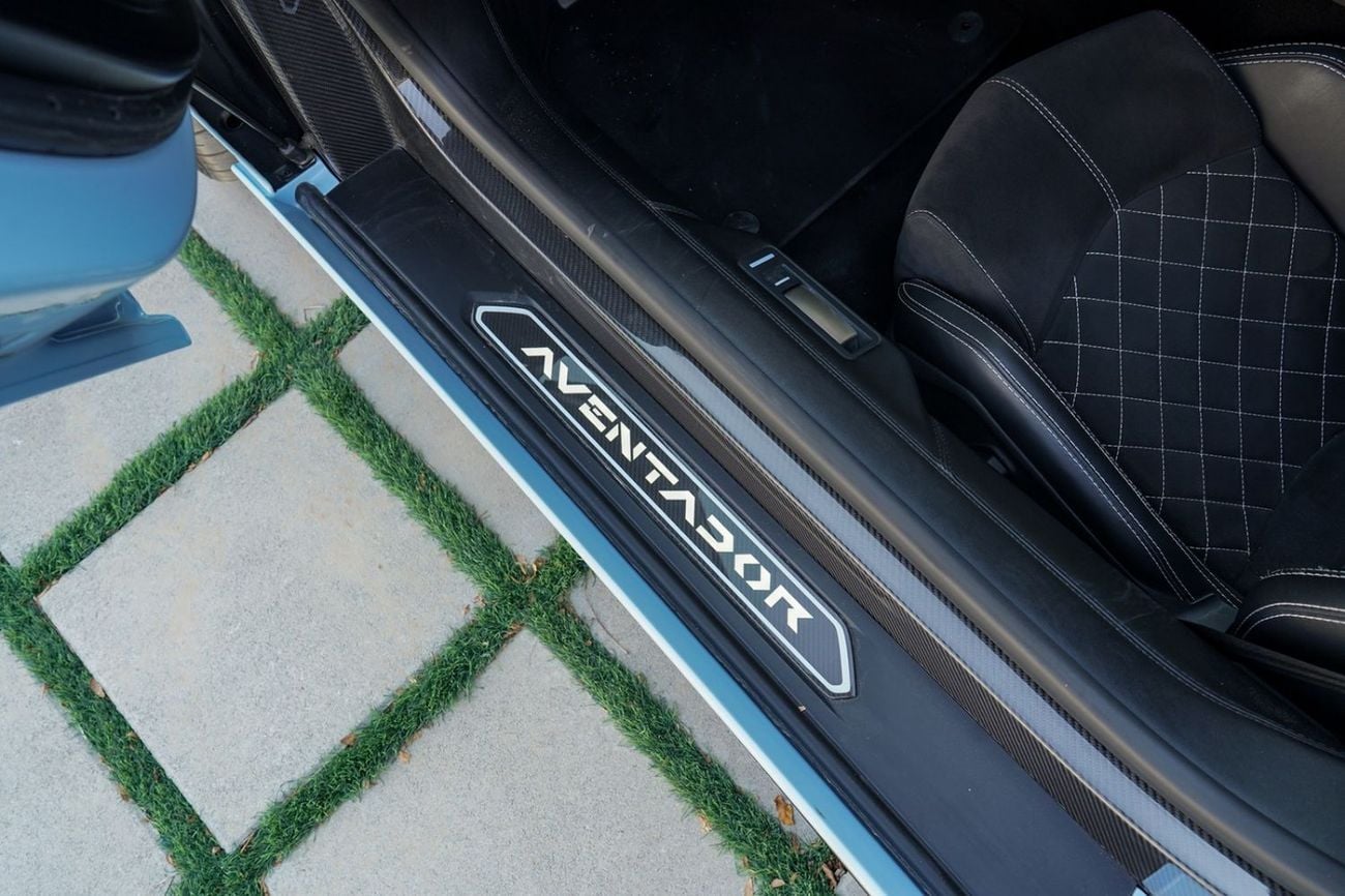 Lamborghini Aventador S Lamborghini Aventador S 2018 Korean Specs (On an appointment basis)