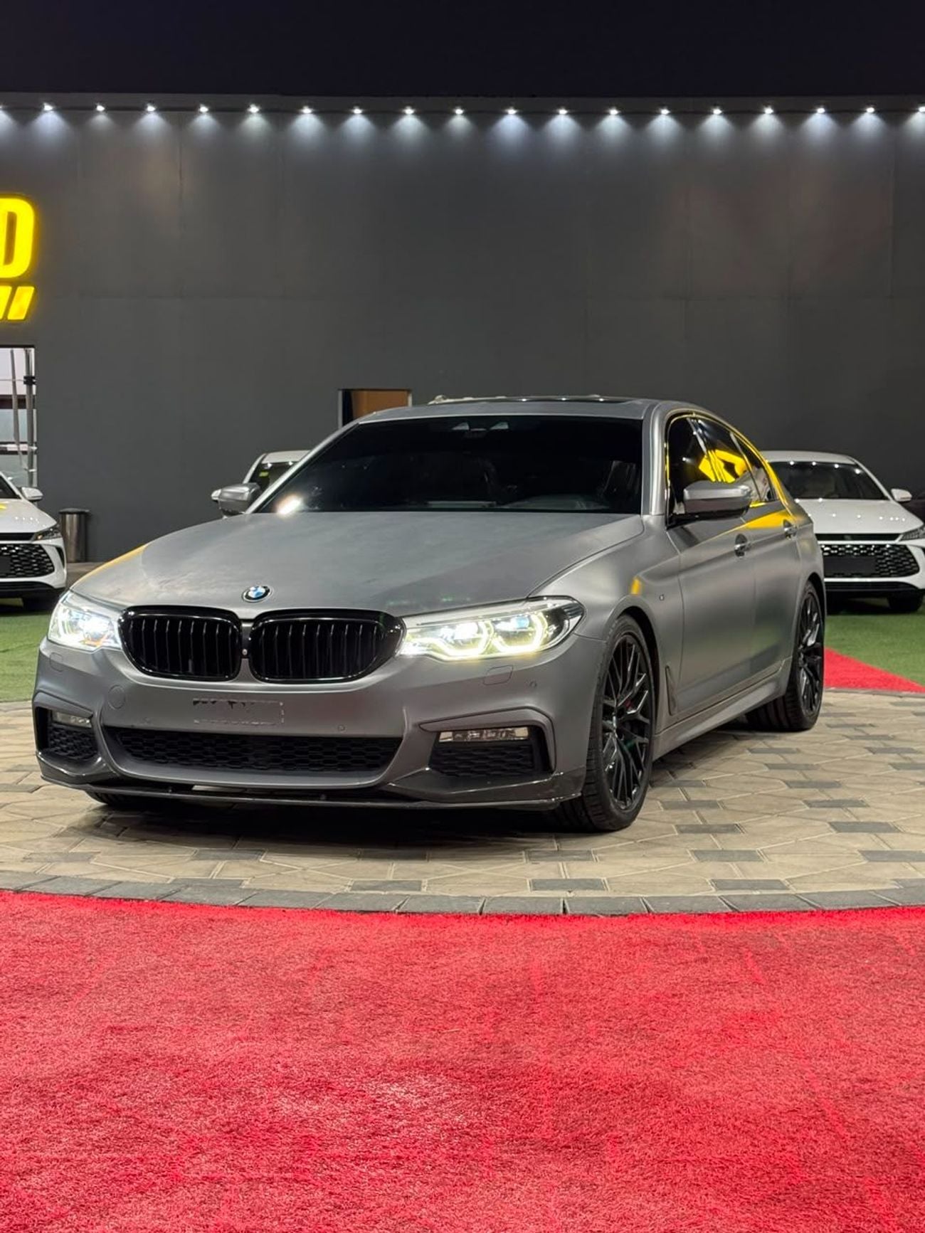بي أم دبليو 530i LUXURY