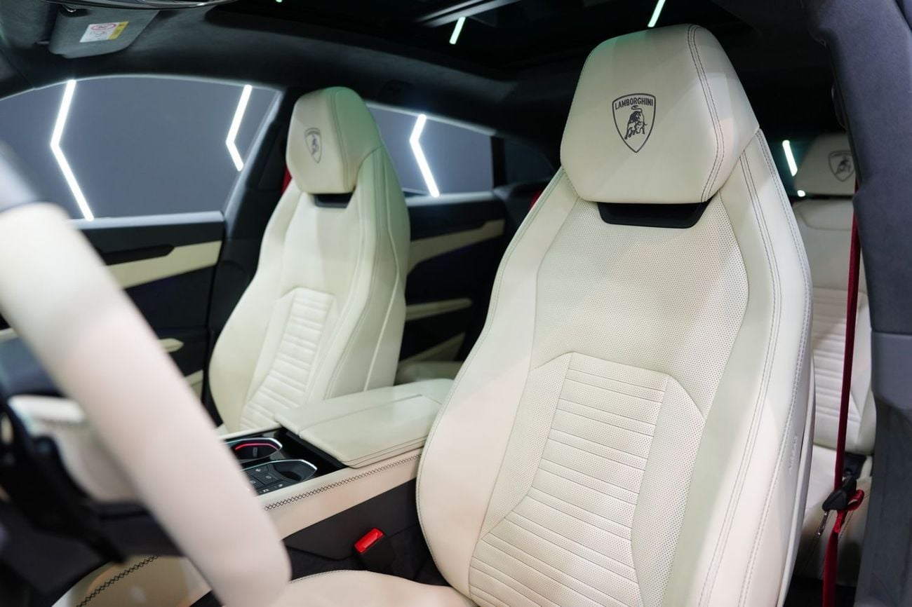 Lamborghini Urus SE 2025 Lamborghini Urus SE, Panoramic Roof, Bang N Olufsen Audio, 800 HP Hybrid!!