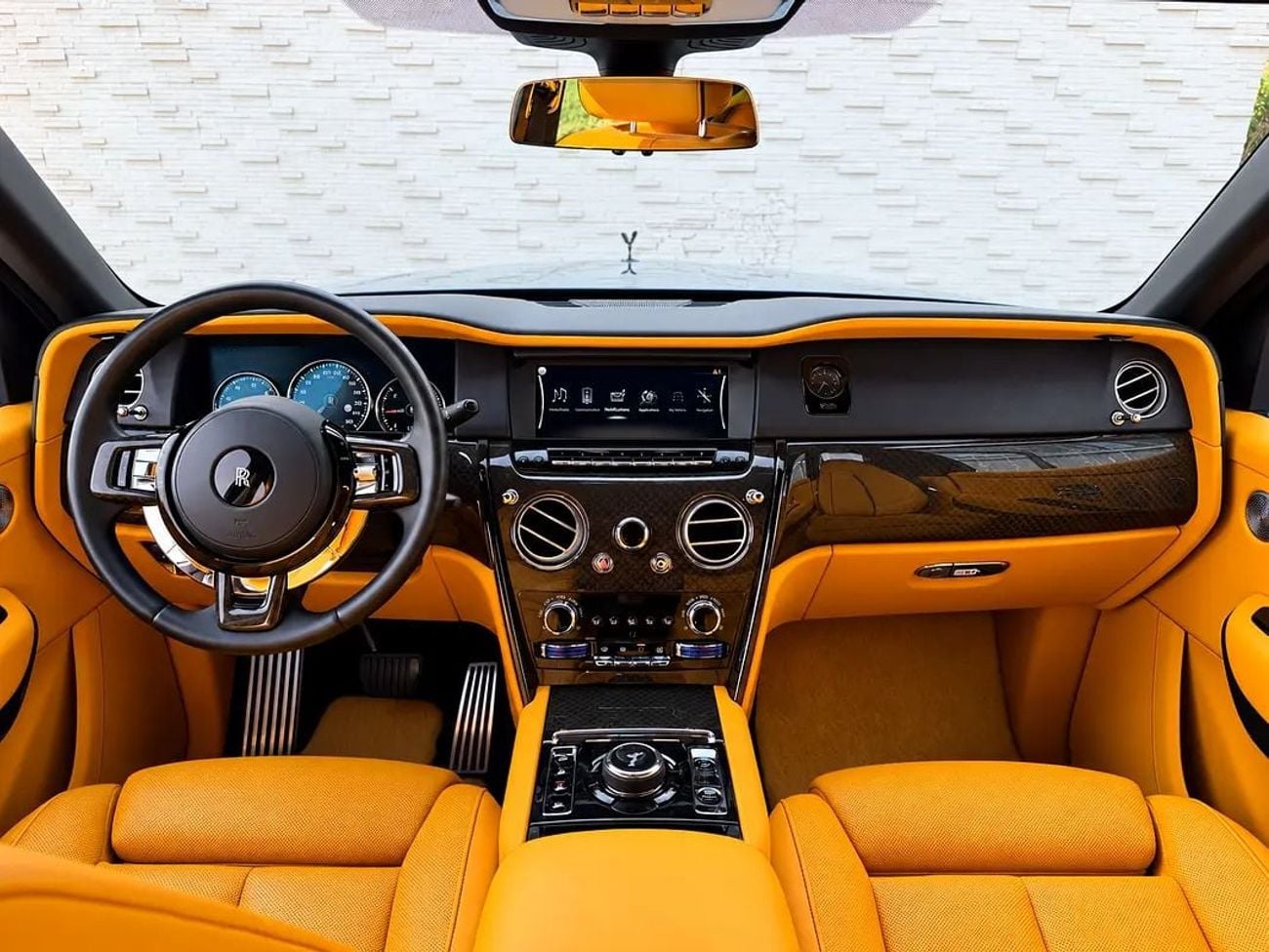 Rolls Royce Cullinan BLACK BADGE