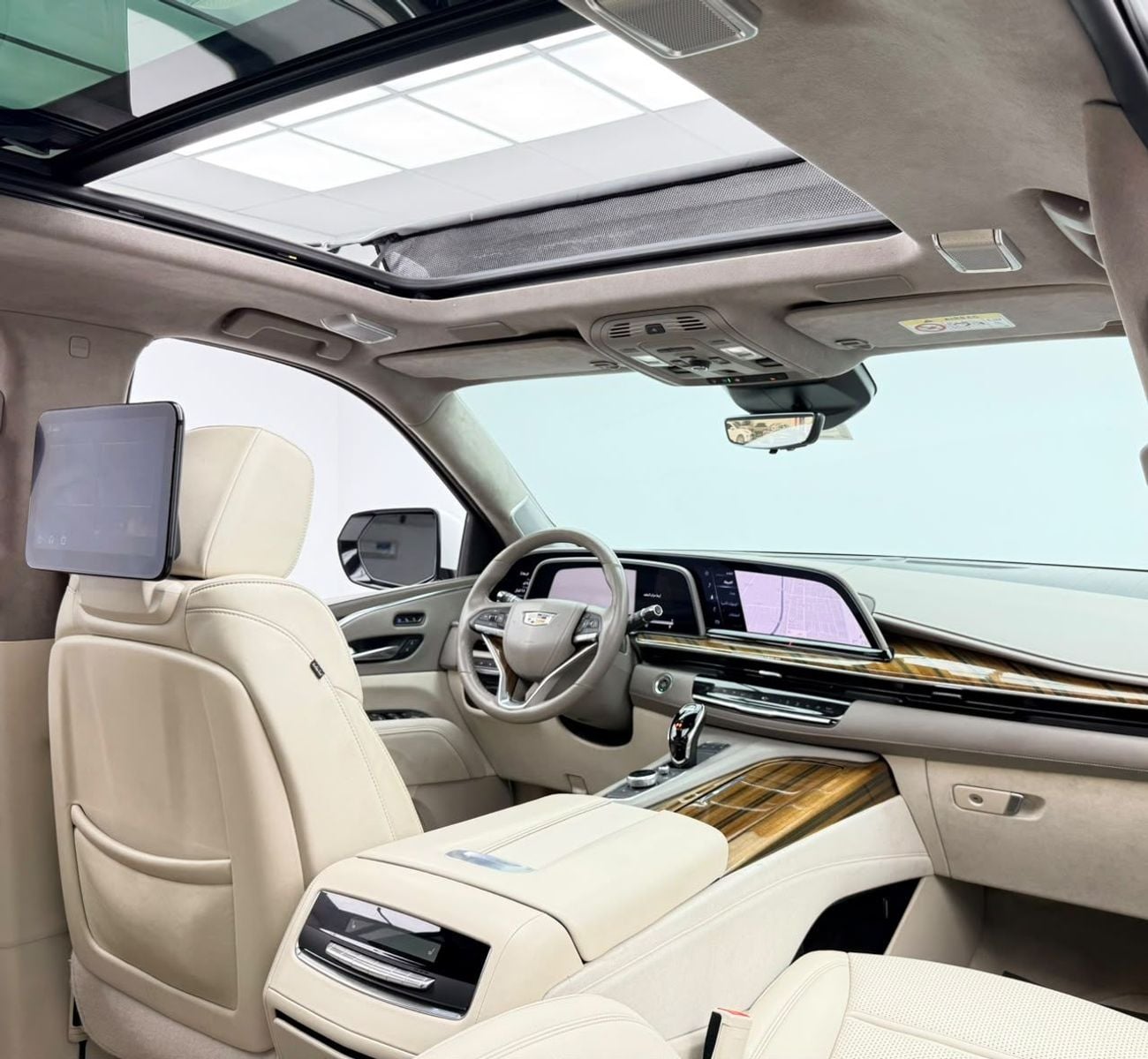 Cadillac Escalade SPORT PLATINUM 2022 Cadillac Escalade Sport Platinum, Agency Warranty+Full Service History, GCC Specs.