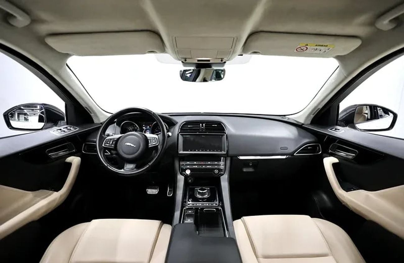 Jaguar F-PACE PRESTIGE GCC | 1,400 AED Monthy | Free Insurance + Registration | Warranty Till 2027 | Ref#A395886