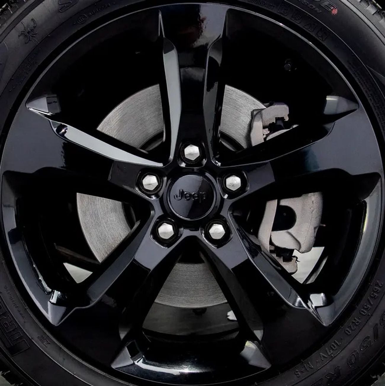 Jeep Grand Cherokee ALTITUDE Black Edition • 0% DP Available • FDSH • Warranty • GCC Specs