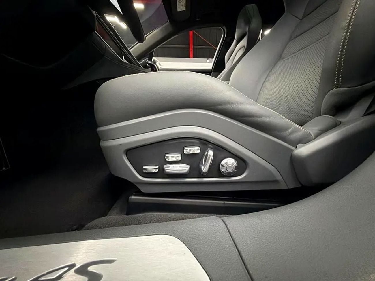 Porsche Panamera 4S