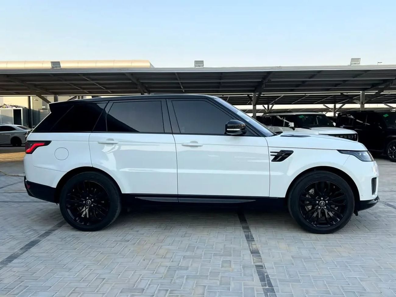 Land Rover Range Rover Sport HSE Supercharged | American Specs | Pristine Condition