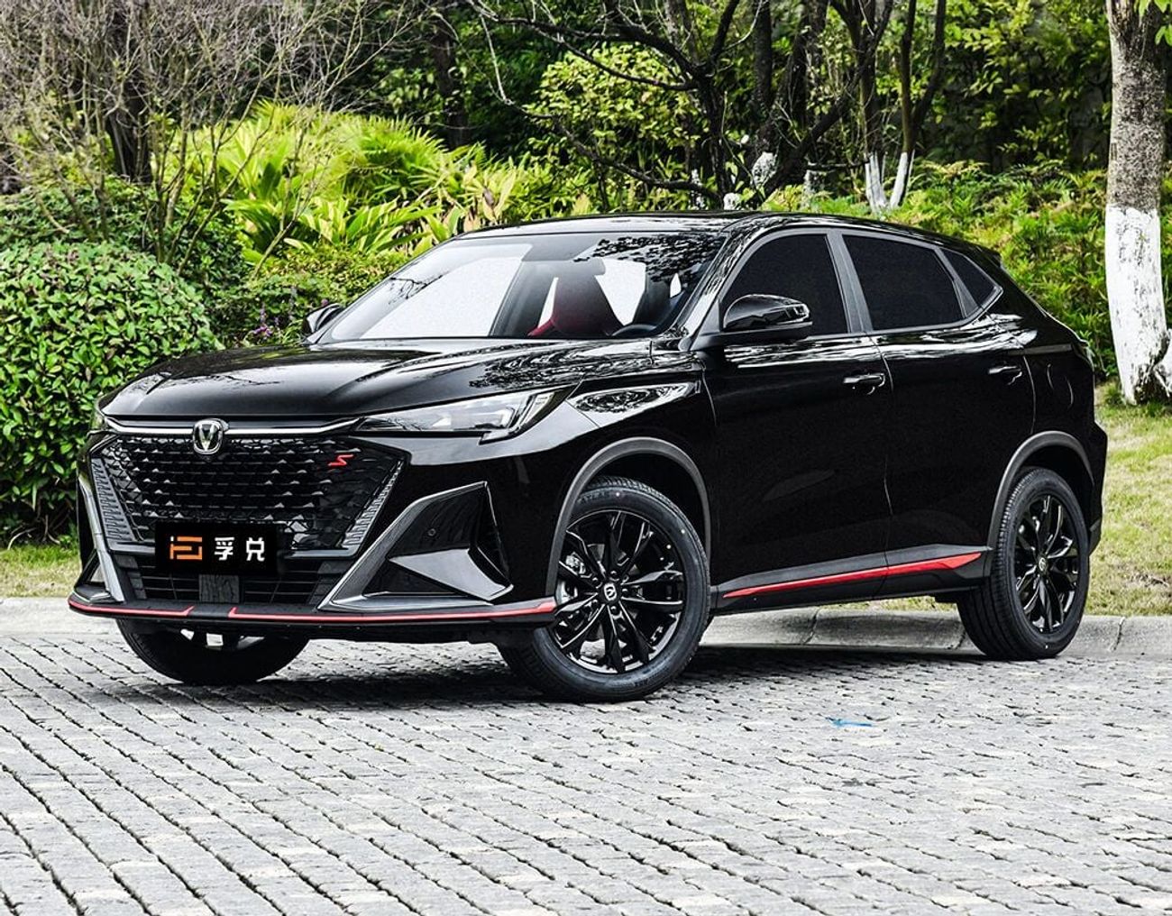 تشنجان x5 بلس بيوند برو الماركة: شانجان، الموديل: X5 Plus، نوع الهيكل: سيارة رياضية متعددة الاستخدامات (SUV) بخمسة أبواب وخم