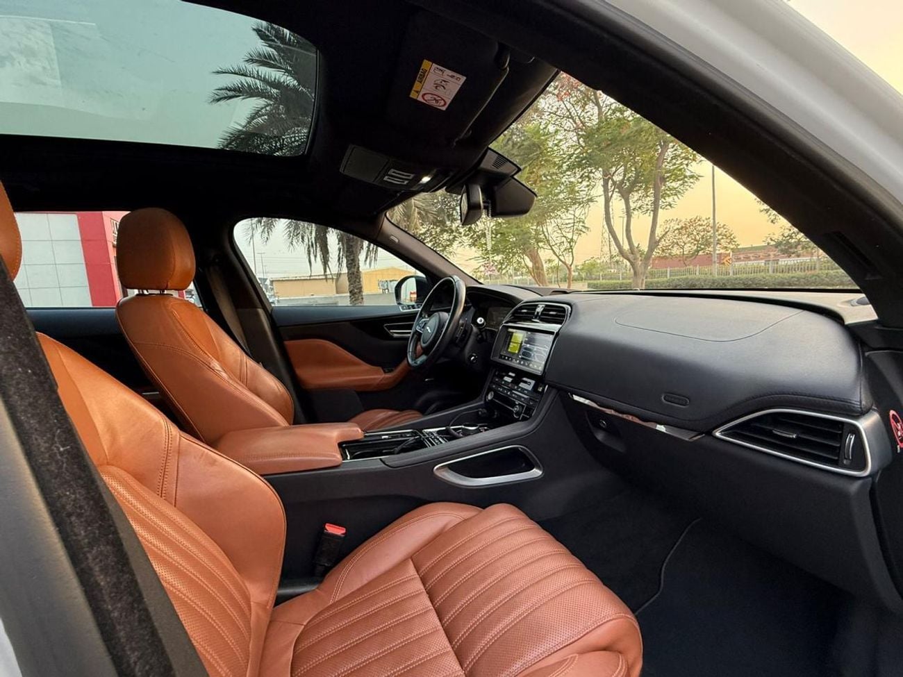 Jaguar F-PACE PORTFOLIO Jaguar F-Pace 2017 | GCC Specs | Low Mileage | Pristine Condition
