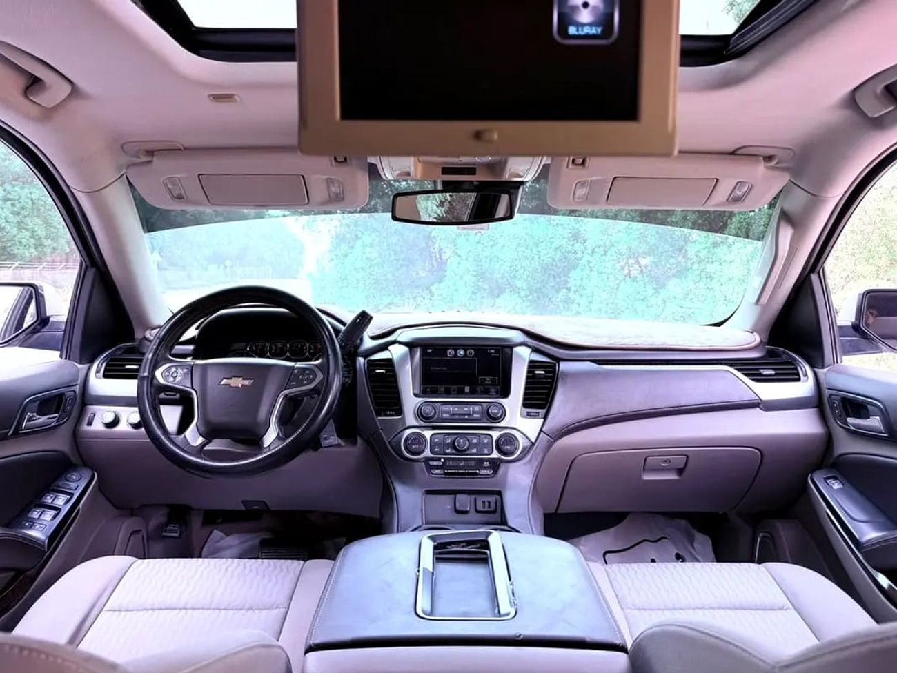 Chevrolet Suburban LT GCC Specs سوبر بان بحالة ممتازة جدا خليجي