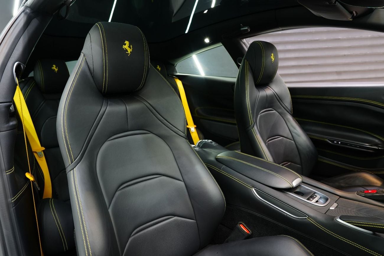 Ferrari GTC4 LUSSO T, Carbon Interior Pack, Passenger Display, Panoramic Roof, GCC Specs!!