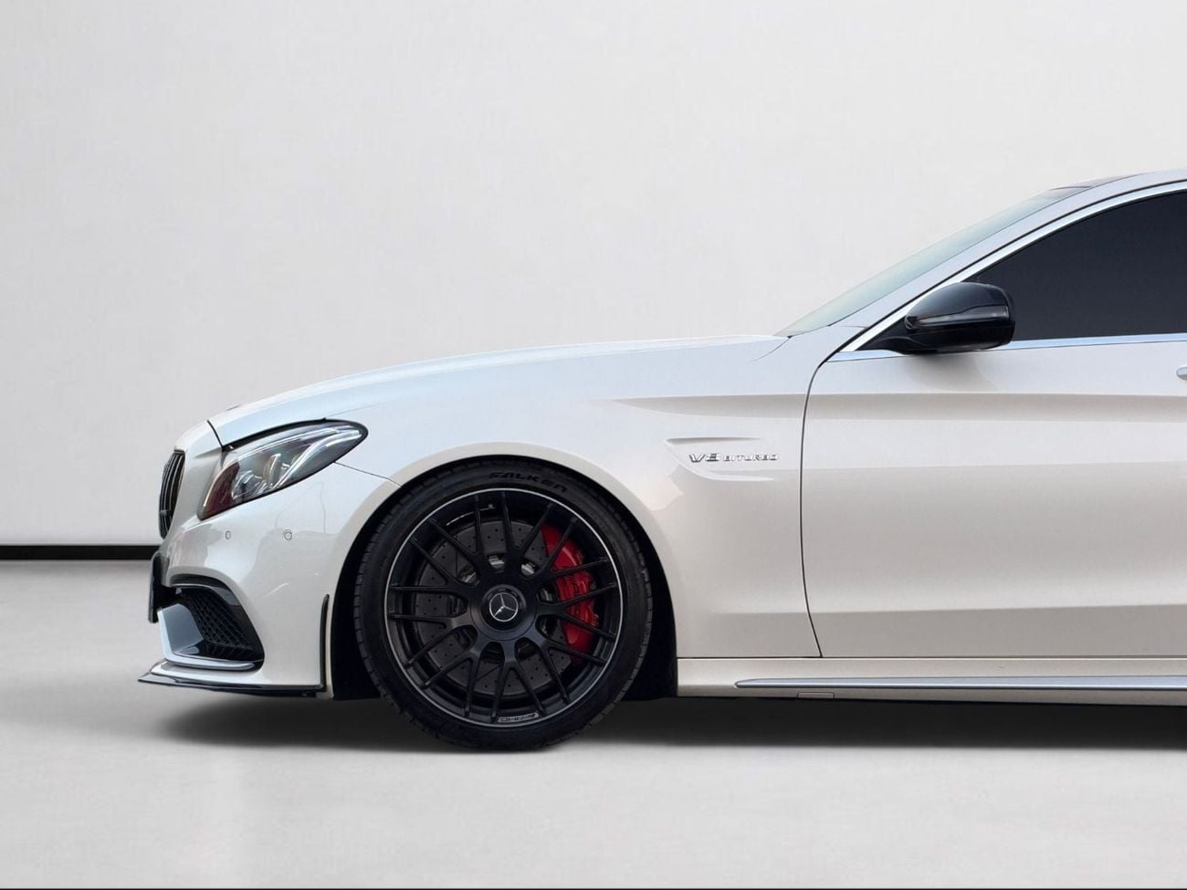 Mercedes Benz C63 AMG S 4.0L TWIN-TURBO V8 | 503 HP | 2 KEYS | ORIGINAL PAINT