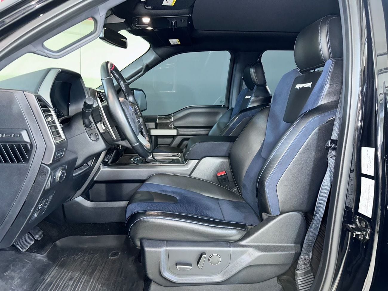 Ford F-150 RAPTOR CREW CAB LUX RP1620 /AL TAYER MOTORS/AL QOUZ SHOWROOM