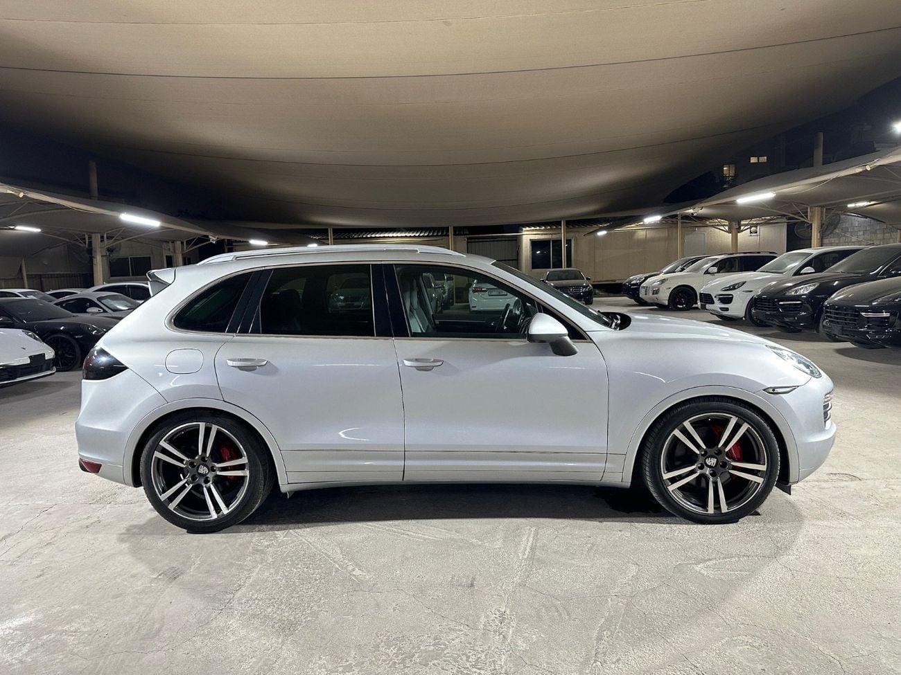 Porsche Cayenne S | SERVICE HISTORY | SUNROOF | 21-INCH ALLOY RIMS