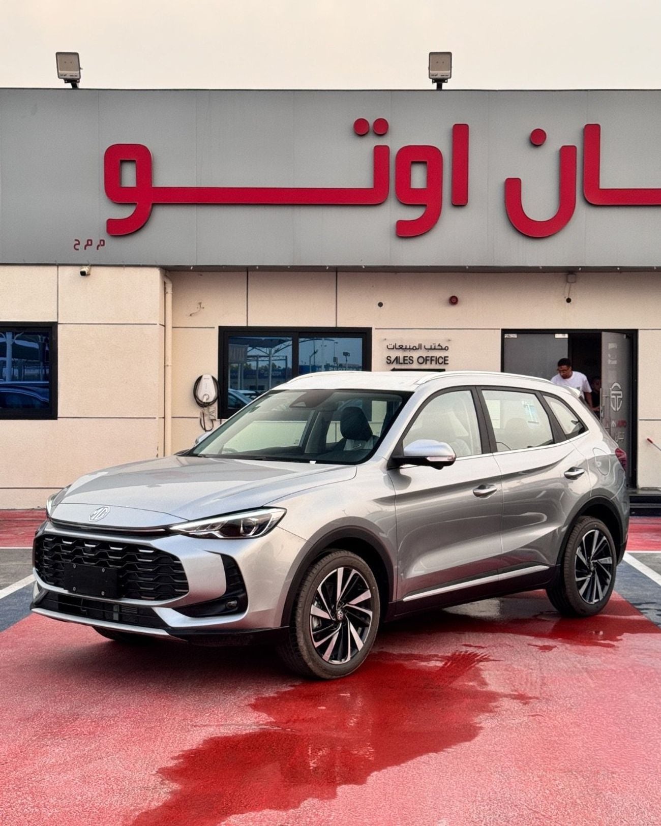 أم جي ZS LUX