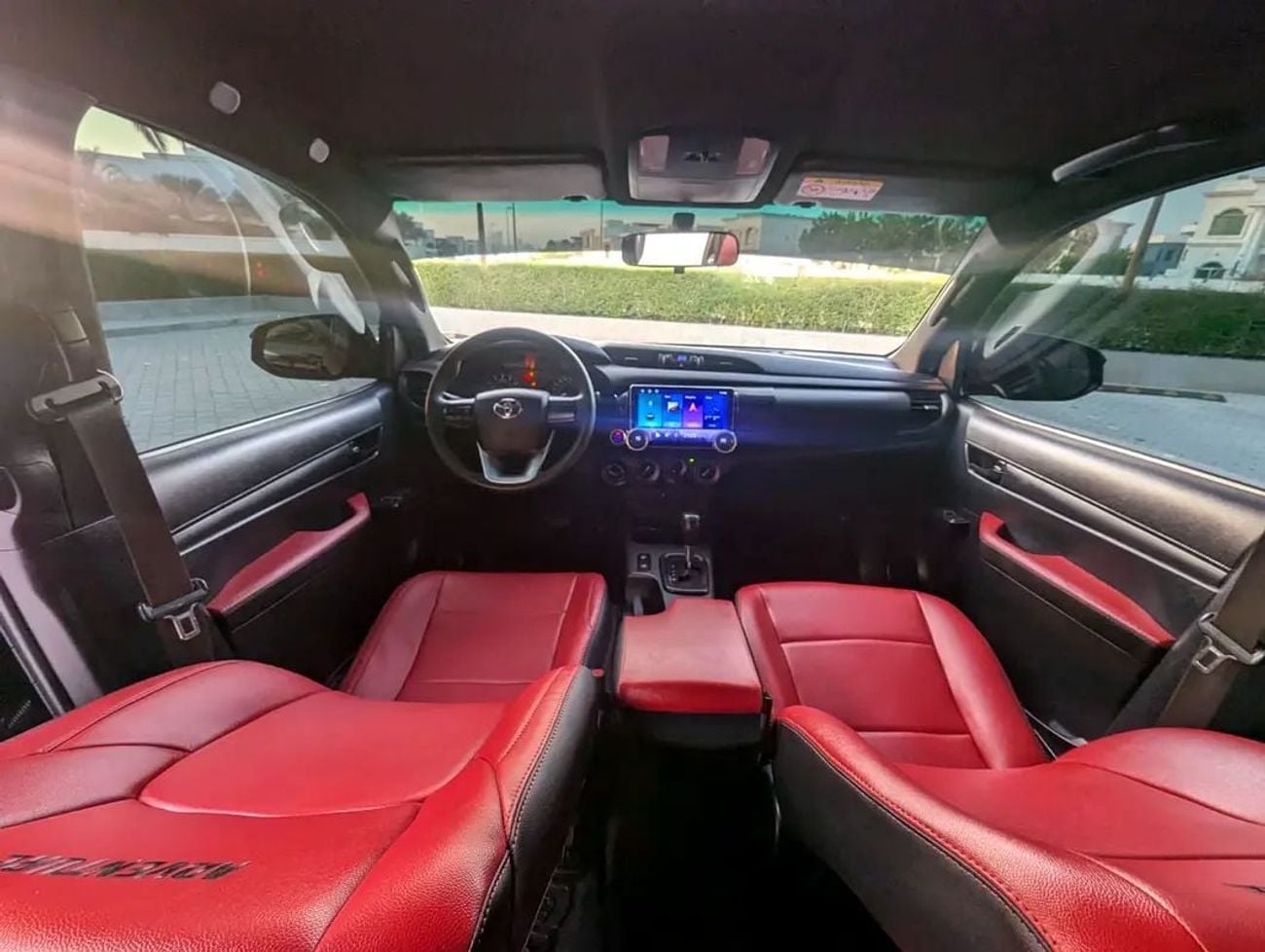 Toyota Hilux ADVENTURE Toyota Hilux Adventure 2020 GCC Specs Facelifted 2025 V4 2.7L Interior and Exterior well-maintained