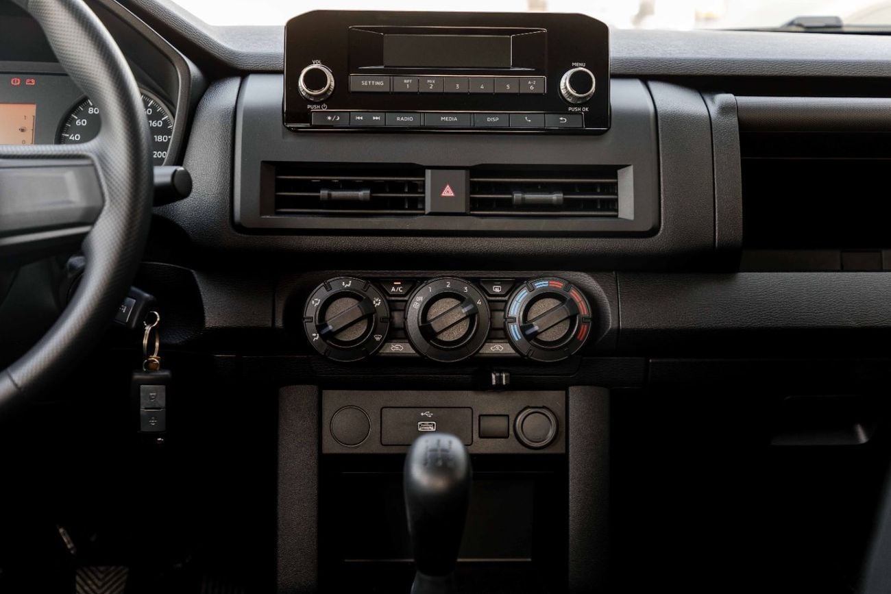 Mitsubishi L200 GL 2.4L - Manual - Grey Inside Black | Export Only