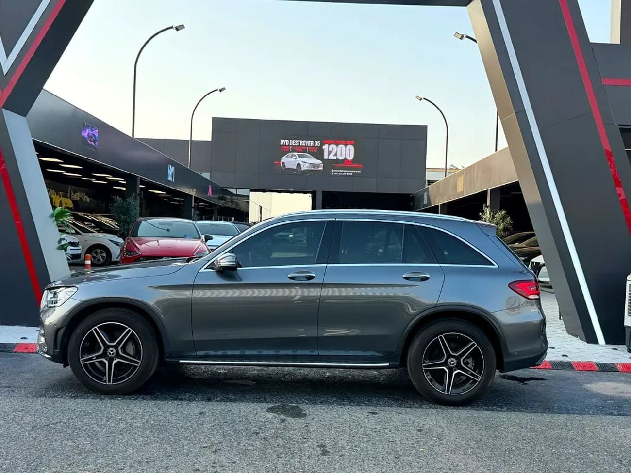 Mercedes Benz GLC 300 STANDARD GLC 300 4MATIC - Korean Specs - Pristine Condition