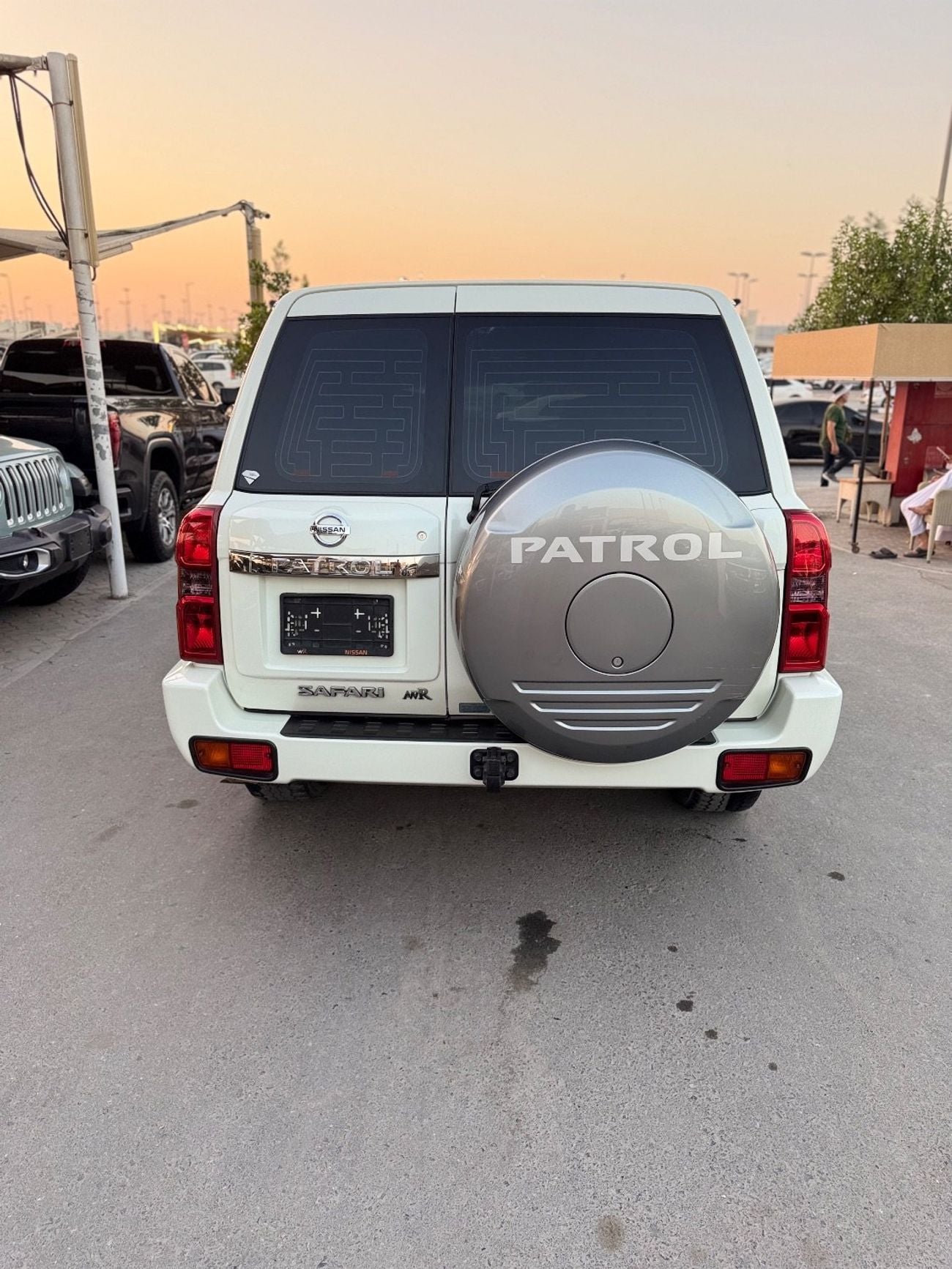 Nissan Patrol Safari 4.8L A/T