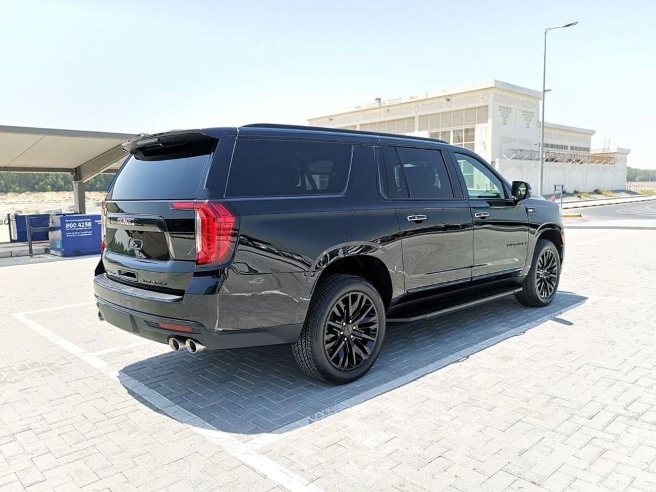 GMC Yukon GMC Denali - 2023 - Black Edition