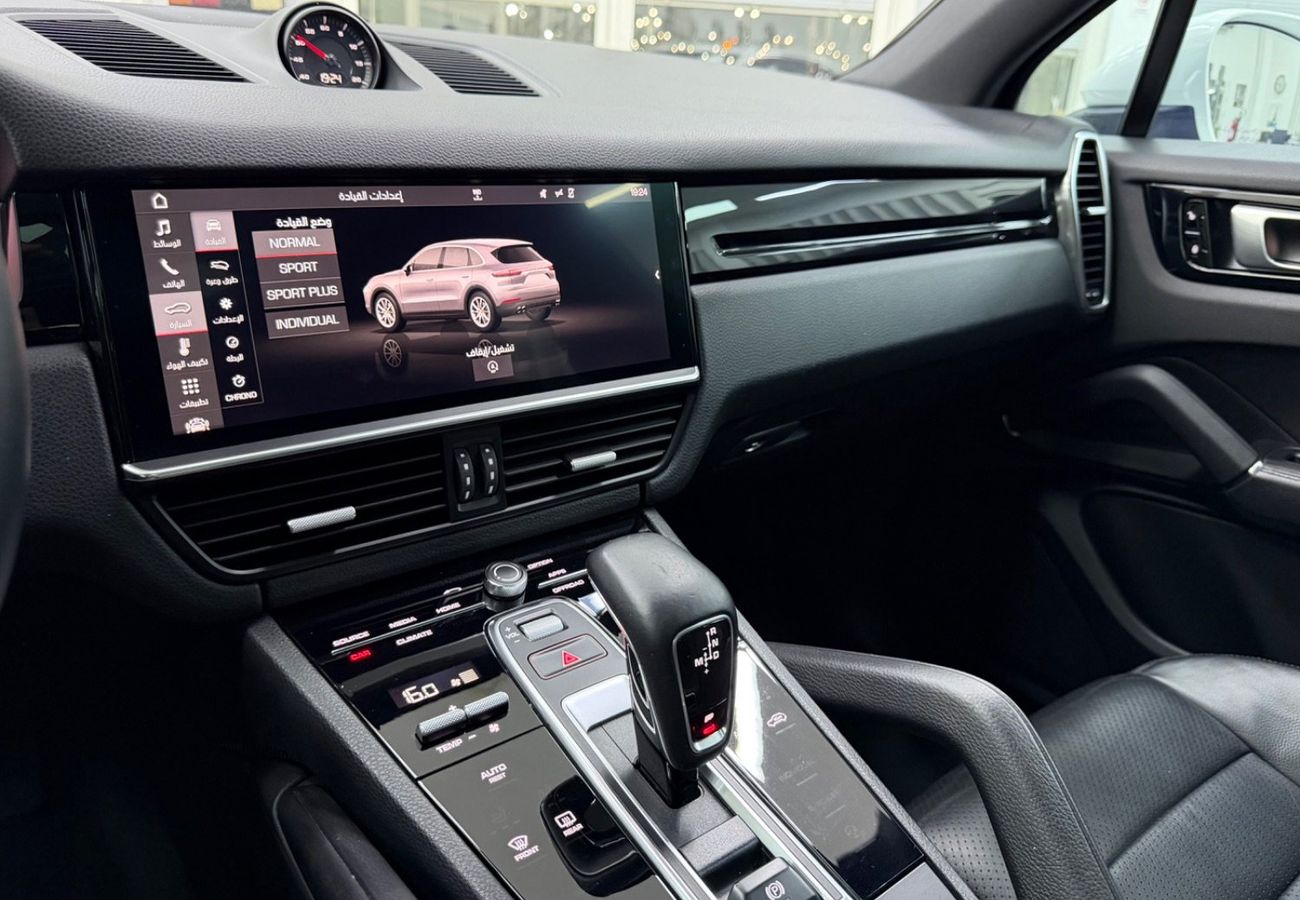 Porsche Cayenne STANDARD