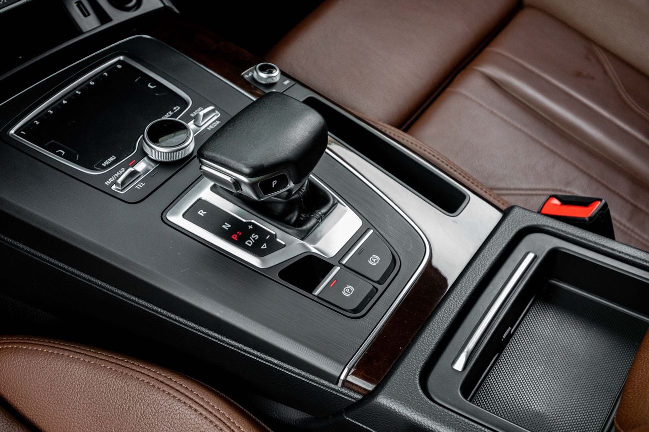 Audi Q5 45 TFSI QUATTRO S-LINE Q5 45 TFSI Quattro S-Line | 1,567 P.M | 0% Downpayment | Under Warranty!
