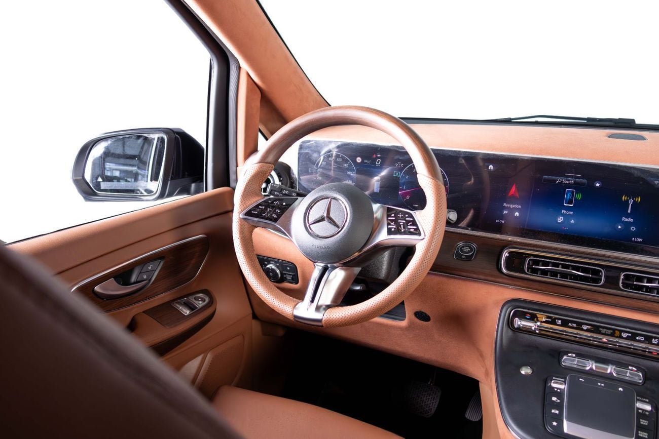 مرسيدس بنز V 300 VIP Upgrades-Exclusive Transportation-Mercedes Warranty till 2027