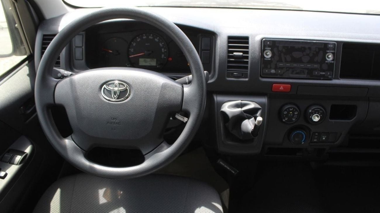 Toyota Hiace GL Hiace 2.5L High Roof Diesel old ship 2025