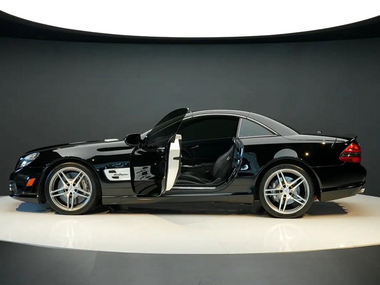 مرسيدس بنز SL 63 AMG SL 63 AMG - American Specs, High-Performance Convertible
