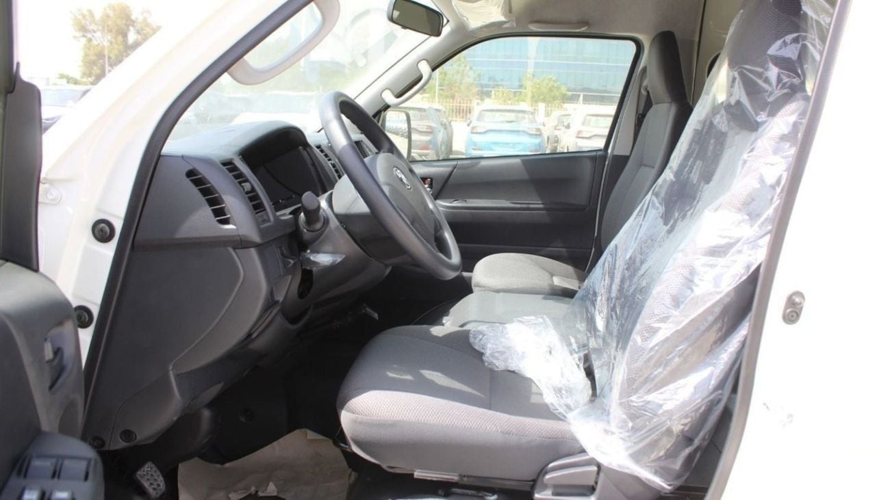 Toyota Hiace GL Hiace 2.5L High Roof Diesel old ship 2025