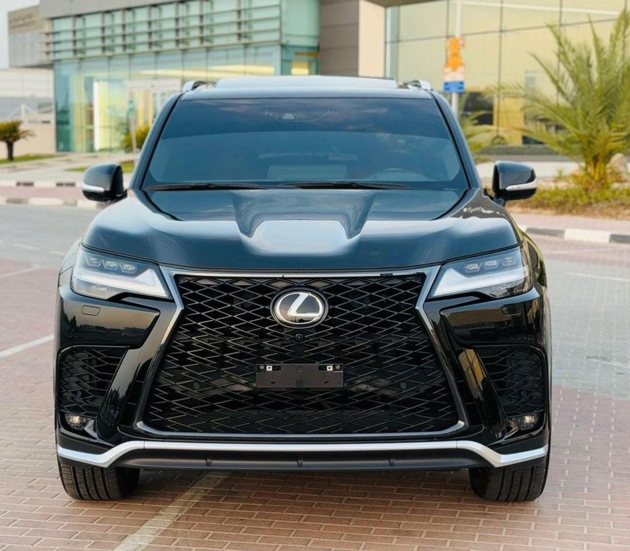 Lexus LX600 F SPORT