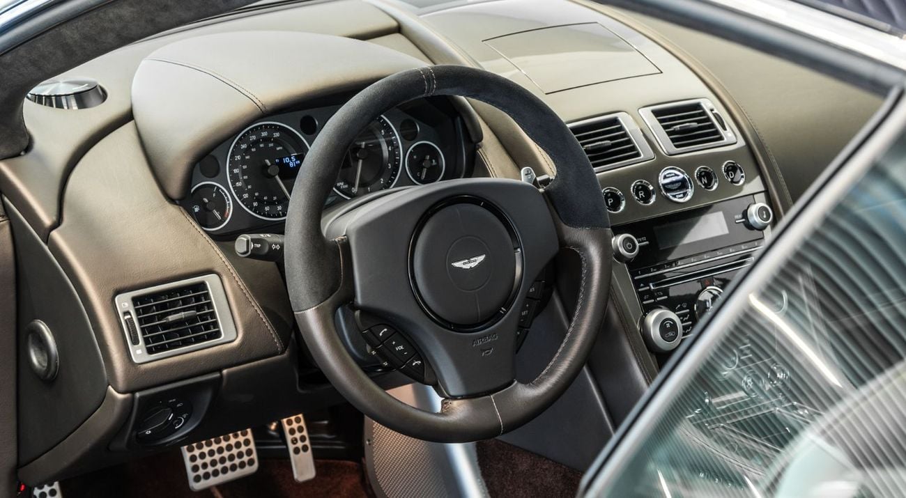 Aston Martin DBS STANDARD