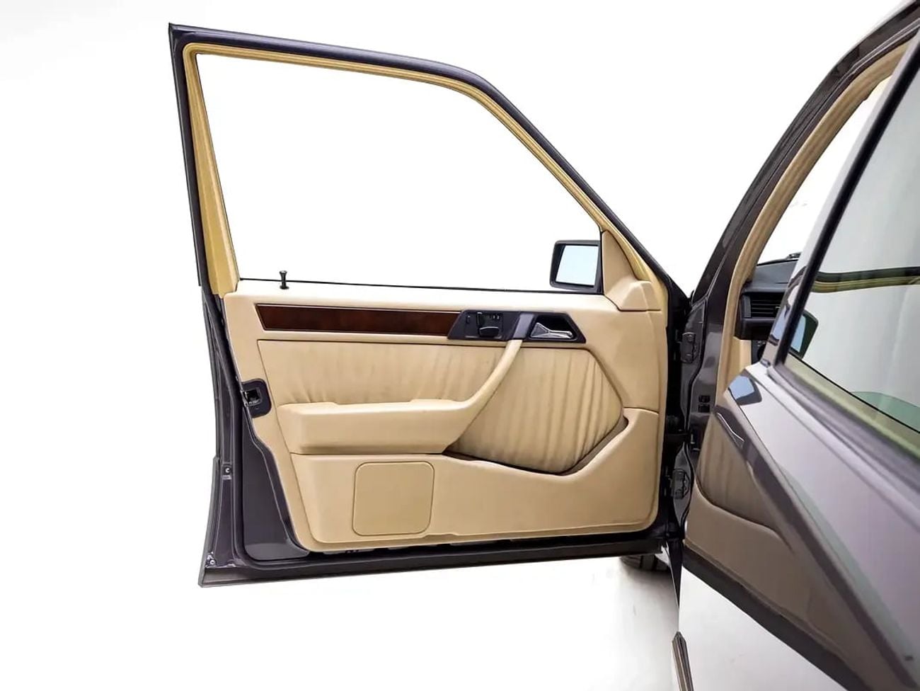 مرسيدس بنز E 500 E 500 | Japanese Spec