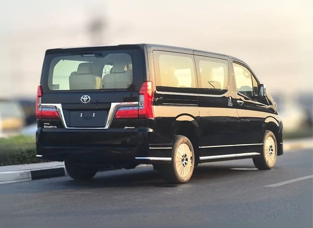 تويوتا جرافينا | 3.5L V6 PETROL | VIP SEATS |360*CAMERAS | GCC SPECS | MY2026