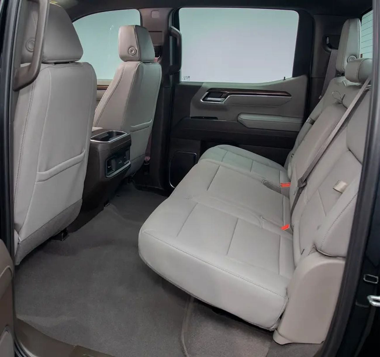 Chevrolet Silverado 1500 RST Dealer Unlimited Kms Warranty until • FDSH • Delivery Mileage • GCC