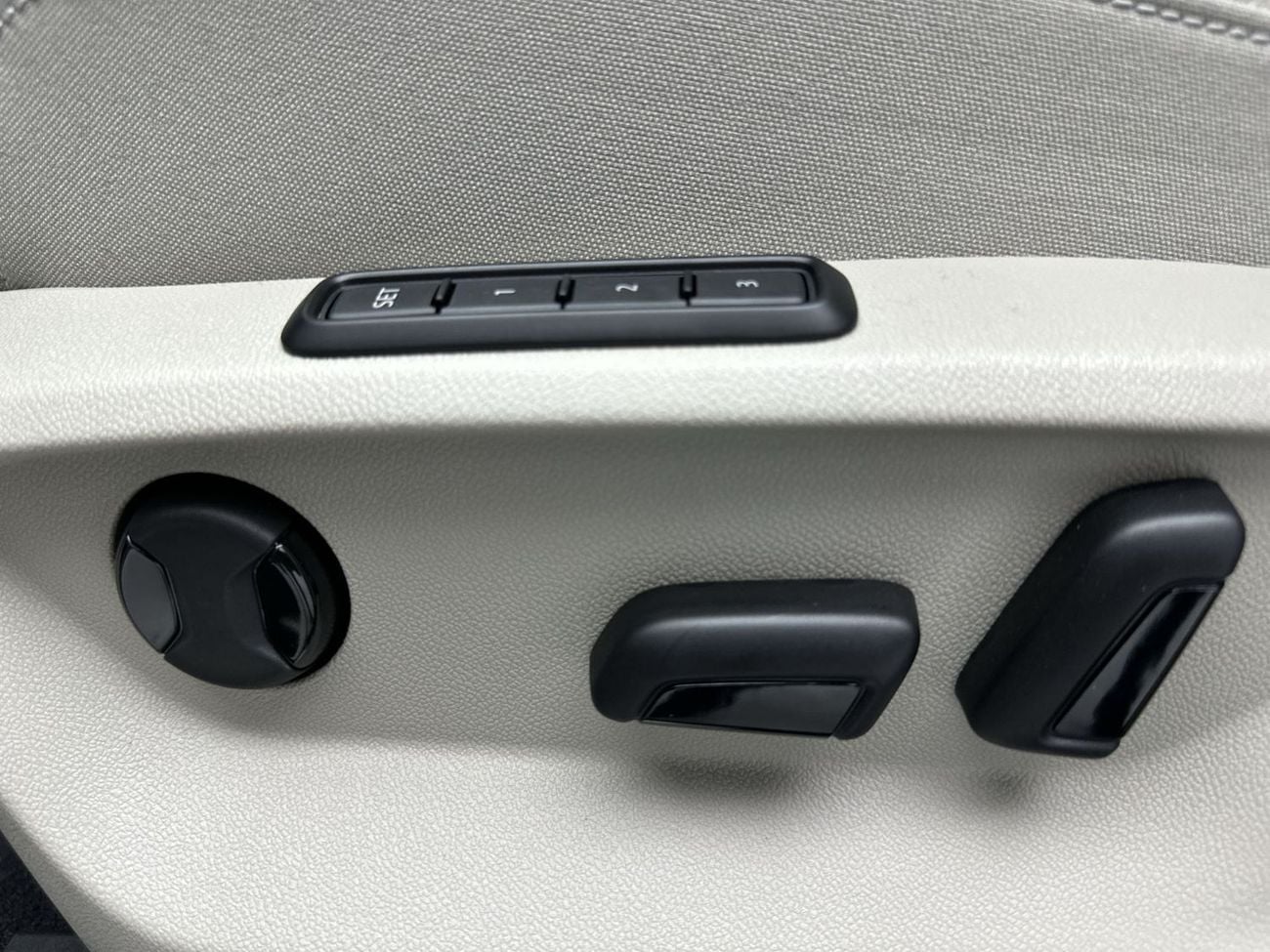 Volkswagen Teramont COMFORTLINE Teramont Comfortline (Facelift 2) 2.0L | GCC Specs | 7-Seater SUV | Comfortable Family Car | Excelle