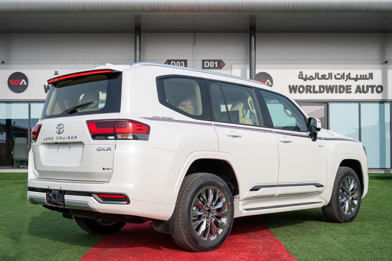 Toyota Land Cruiser GXR LC300 3.5L HEV